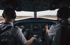 В аэропорту Алматы задержали пилота Air Astana в наркотическом опьянении