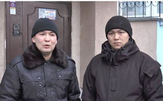 Выбили дверь и вынесли ребенка из горящей квартиры бойцы СОБРа в Алматы