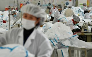 Число жертв от коронавируса в Китае выросло до 2004 человек