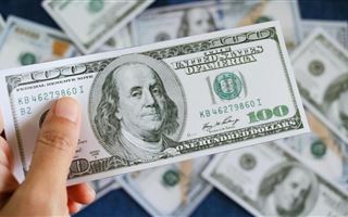 Доллар на торгах вырос до 435,73 тенге 