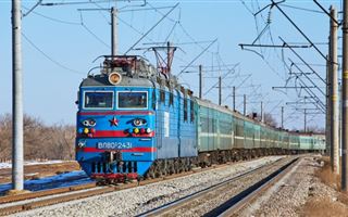 С 1 апреля приостанавливается движение пассажирских поездов на станции Атырау