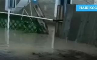 В Костанайской области десяток домов затопило паводковыми водами