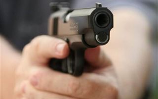 В Караганде злоумышленник ранил мужчину из пистолета 
