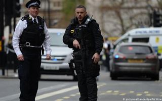 В Лондоне на полицейских нарочно чихали для заражения коронавирусом