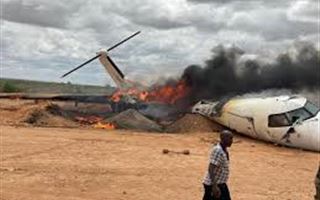 Самолет с гуманитарной помощью ООН упал в Сомали