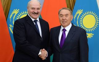 Елбасы направил телеграмму поздравления Александру Лукашенко по случаю переизбрания на пост президента 