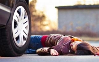 В Туркестанской области женщина пожаловалась на то, что её сбила машина
