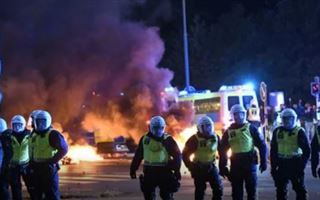 В Швеции начались массовые беспорядки из-за сожженного Корана 