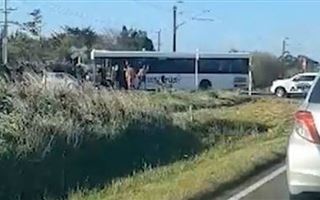 В Новой Зеландии из-за столкновения автобуса с поездом пострадали 40 человек