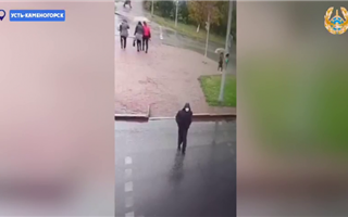 В Казнете появилось видеозапись нападения на цветочный магазин в ВКО