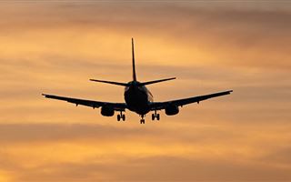 Пассажира, прилетевшего в Нур-Султан без справки о ПЦР-тесте, депортировали