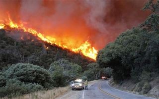 В Калифорнии не утихают лесные пожары