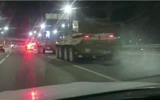 Очевидцы заметили военную технику на дорогах Алматы