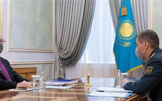 Президент РК принял министра обороны Нурлана Ермекбаева