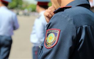 В Алматы задержали лжеполицейских