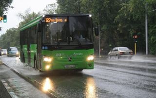 В Алматы стало больше автобусов с Wi-Fi, но алматинцы всё равно недовольны