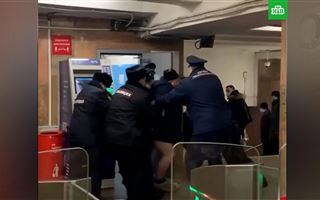 Во время задержания скончался мужчина в метро 