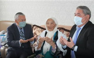 109-летняя казахстанка проголосовала на выборах