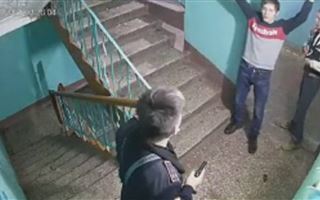 В Петропавловске двое пьяных парней подрались с полицейскими