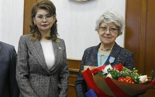 Общественный деятель Наталья Тукалевская награждена орденом «Құрмет»