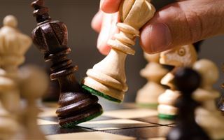 Вместо строчки только точки: в отечественных шахматах не утихают шекспировские страсти