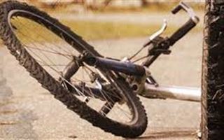В Шымкенте «КамАЗ» сбил насмерть велосипедистку и не заметил этого