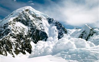 ЧС на Шымбулаке: в любой момент может случиться сход двух крупных снежных лавин