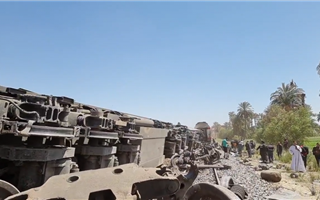 32 человека погибли в Египте в результате столкновения двух пассажирских поездов