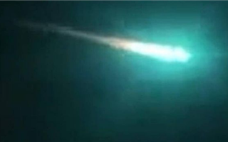 Жители Тараза сфотографировали странный светящийся объект в небе