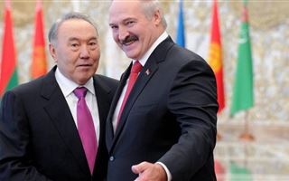 Елбасы поговорил по телефону с Лукашенко