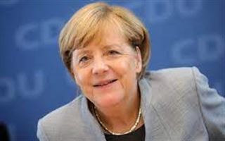 Ангелу Меркель наградили за борьбу с цыганофобией
