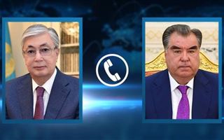 Касым-Жомарт Токаев провел телефонный разговор с президентом Таджикистана Эмомали Рахмоном