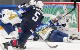 Сборная Казахстана по хоккею потерпела первое поражение на чемпионате мира
