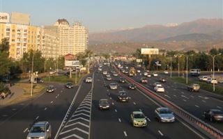 В Алматы снова хотят снизить скорость на проспекте Аль-Фараби