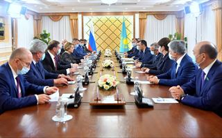Казахстан и Россия обсудили меры борьбы с пандемией коронавируса 