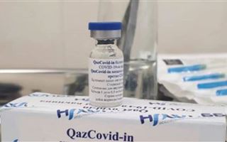 Казахстан отправил 25 тысяч доз вакцины QazVac в Кыргызстан