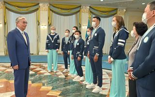 Глава государства наградил казахстанских олимпийцев