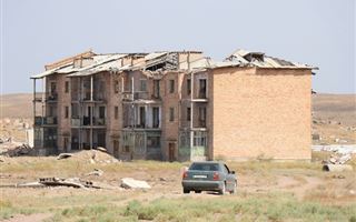 "Жители поселка для казахстанских чиновников – мусор”: тяжкая жизнь на развалинах Мирного