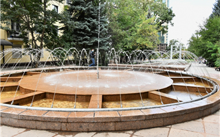 В Алматы восстановили легендарный фонтан