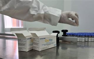 В Алматинской области начали разливать казахстанскую вакцину QazVac