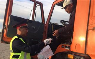 Свыше 4000 нарушений ПДД совершено водителями грузового транспорта с начала года в Алматы