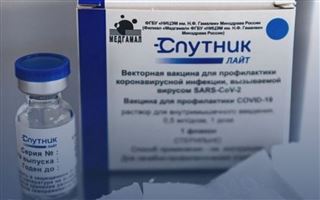В Казахстан прибыла партия из 150 000 доз российской вакцины "Спутник Лайт"