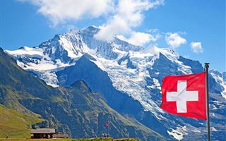 QR-коды и другие коронавирусные ограничения отменяет Швейцария