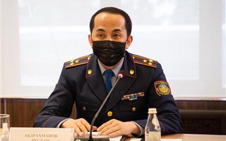 Замначальника полиции Алматы объяснил свой комментарий про отсеченные головы полицейских