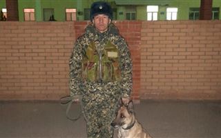 Служебная собака нашла тайник с оружием в Жанаозене