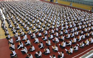 Знаменитые кюи прозвучали в исполнении тысячи школьников в Нур-Султане