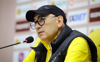 Футбольный клуб "Кайрат" заявил о прекращении работы с тренером Курбаном Бердыевым