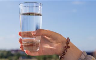 Полмиллиона казахстанцев не обеспечены чистой водой - спикер Мажилиса Ерлан Кошанов