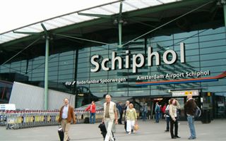 Аэропорт Амстердама сократит рейсы ради экологии