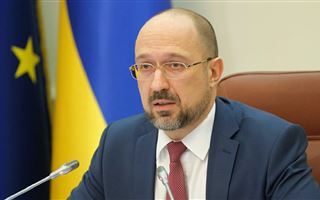 Премьер Украины заявил о получении 3 млрд долларов от США